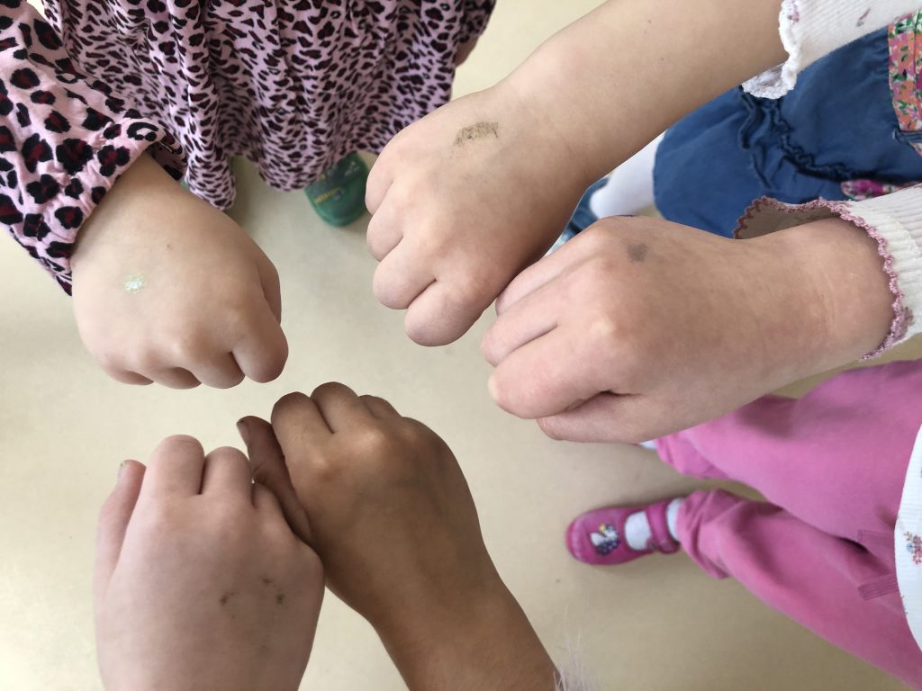  „FAUSTLOS“ in der Kita Schlitzer Straße - Kinder in Bewegung 